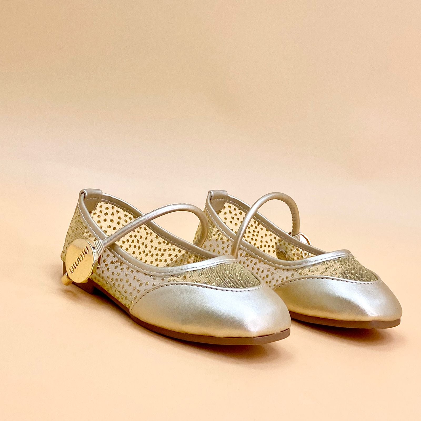 NEW , KIDS SHOES SIZE FROM 25 TO 36 K105