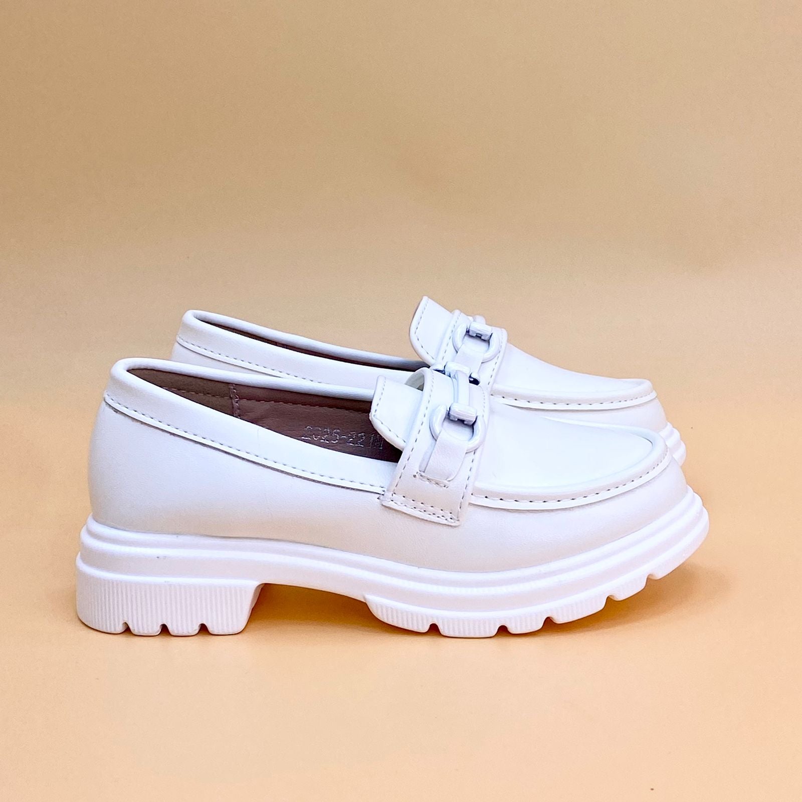 NEW , KIDS SHOES SIZE FROM 25 TO 36 K100