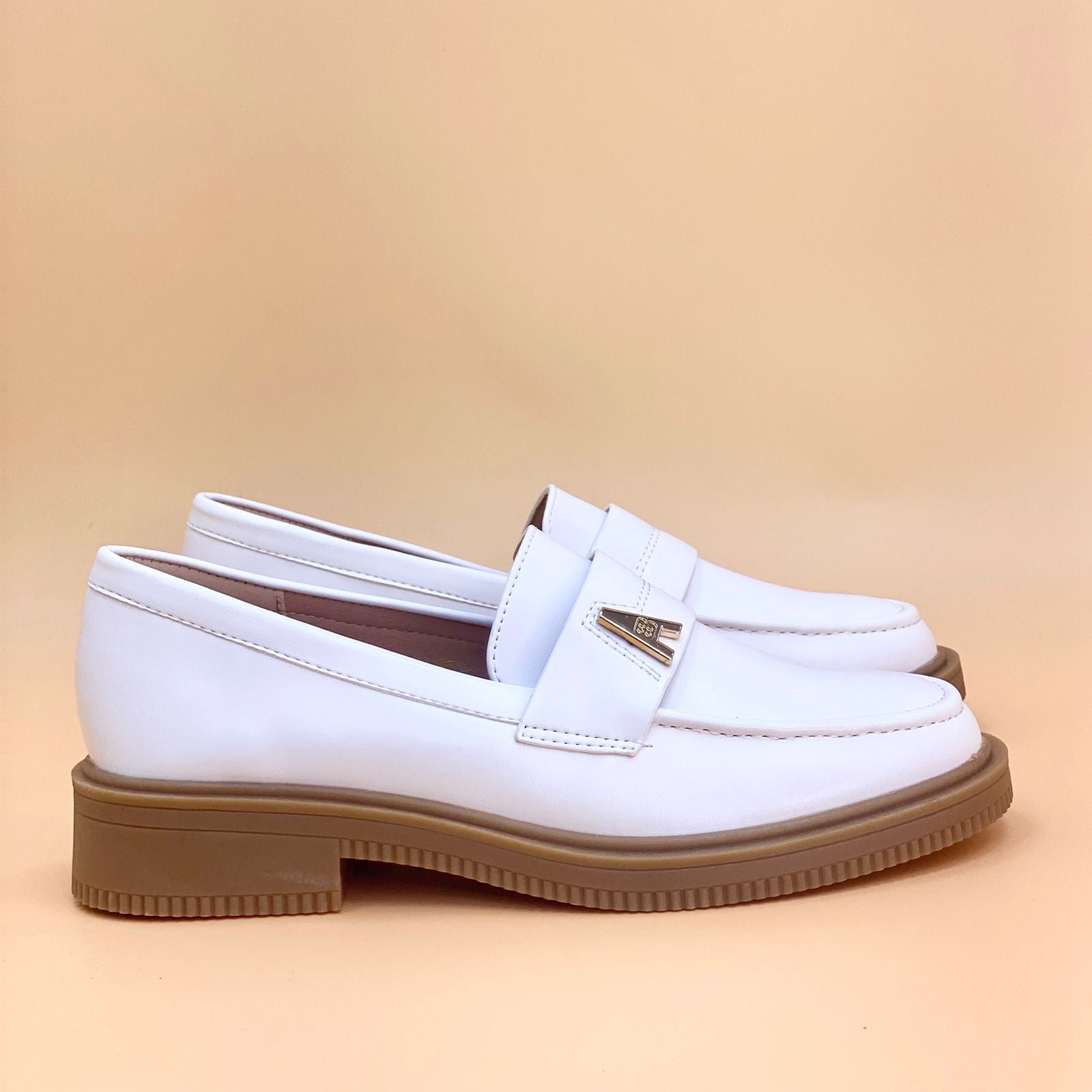 NEW , WOMEN SHOES W840