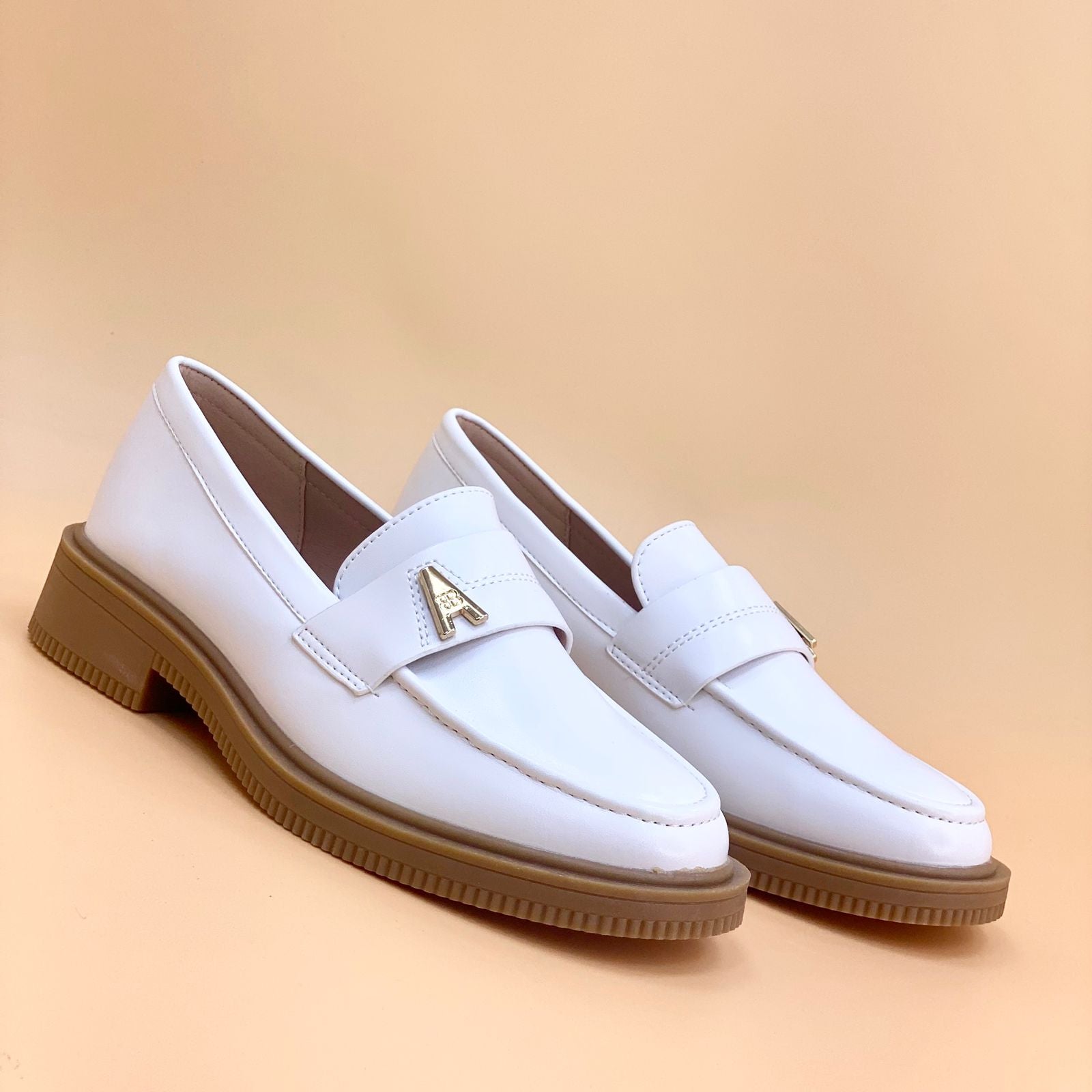 NEW , WOMEN SHOES W840