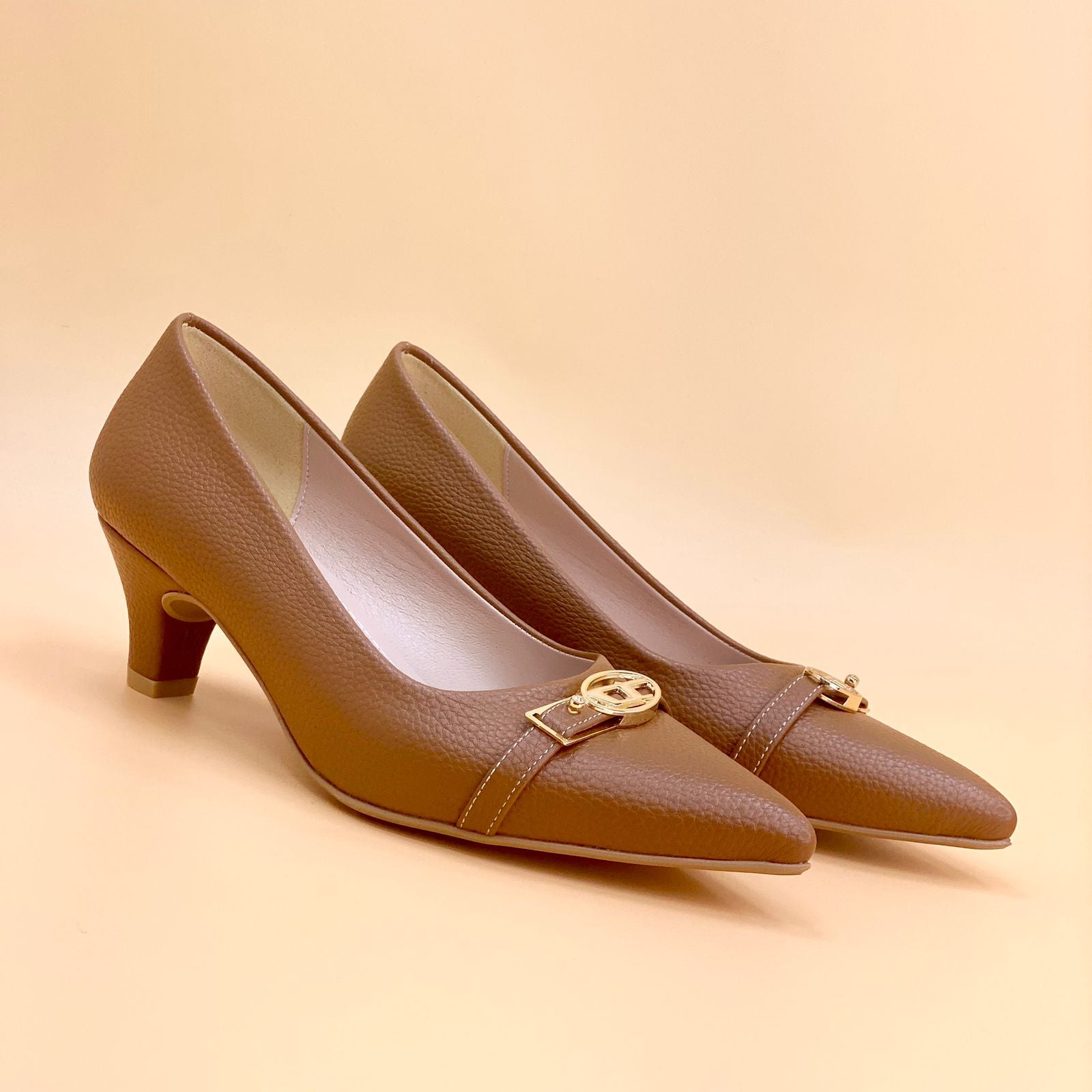 NEW , WOMEN SHOES HEELS W829