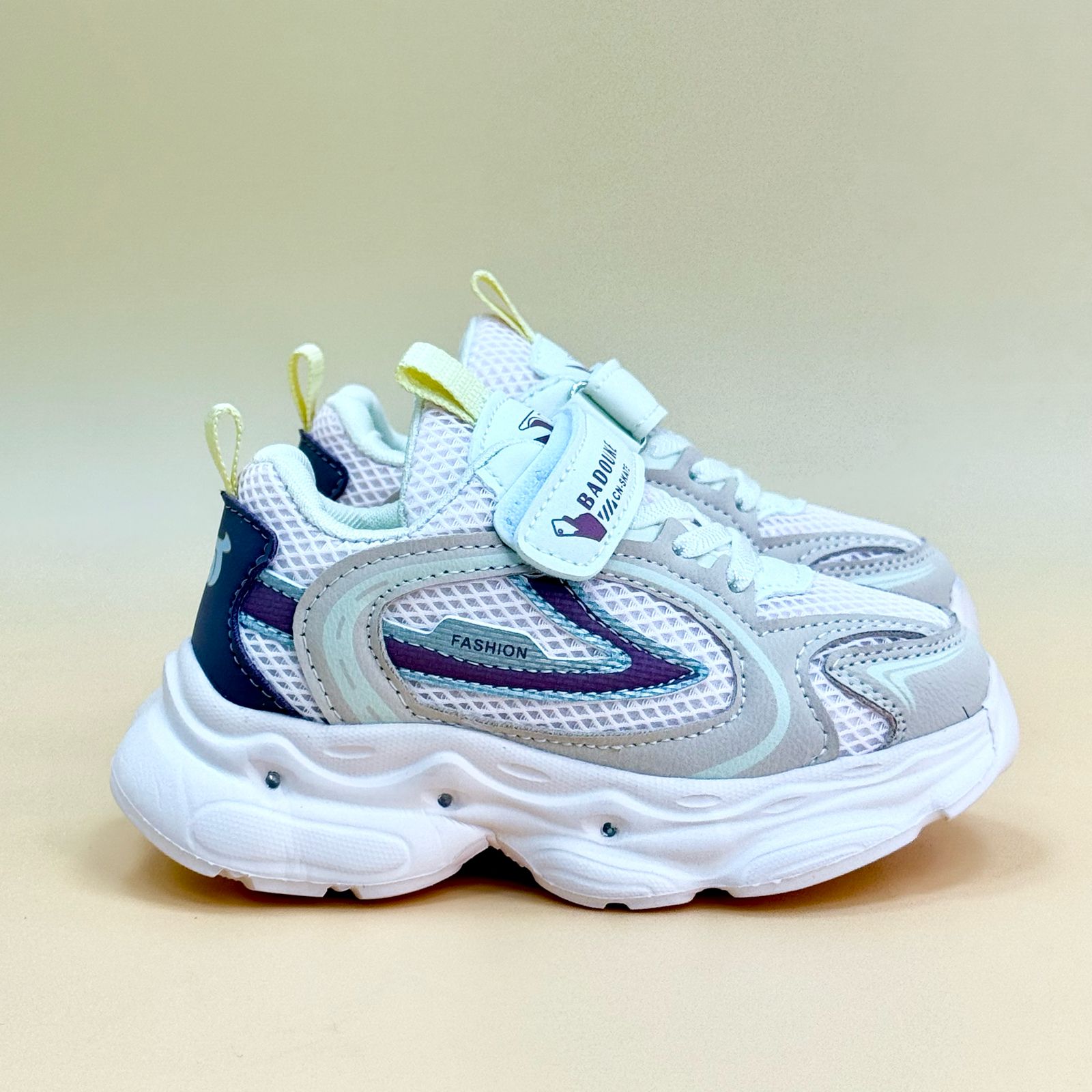 NEW , KIDS SHOES SIZE FROM 22 TO 31 K2