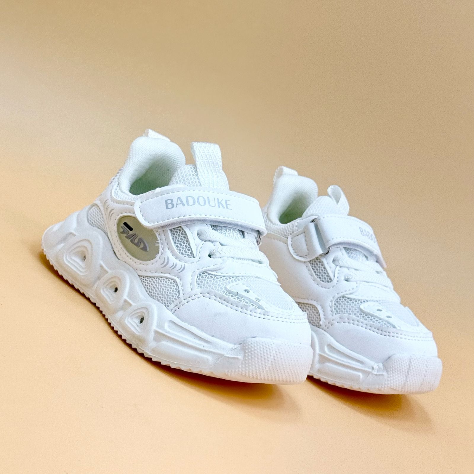 NEW , KIDS SHOES SIZE FROM 22 TO 31 K3