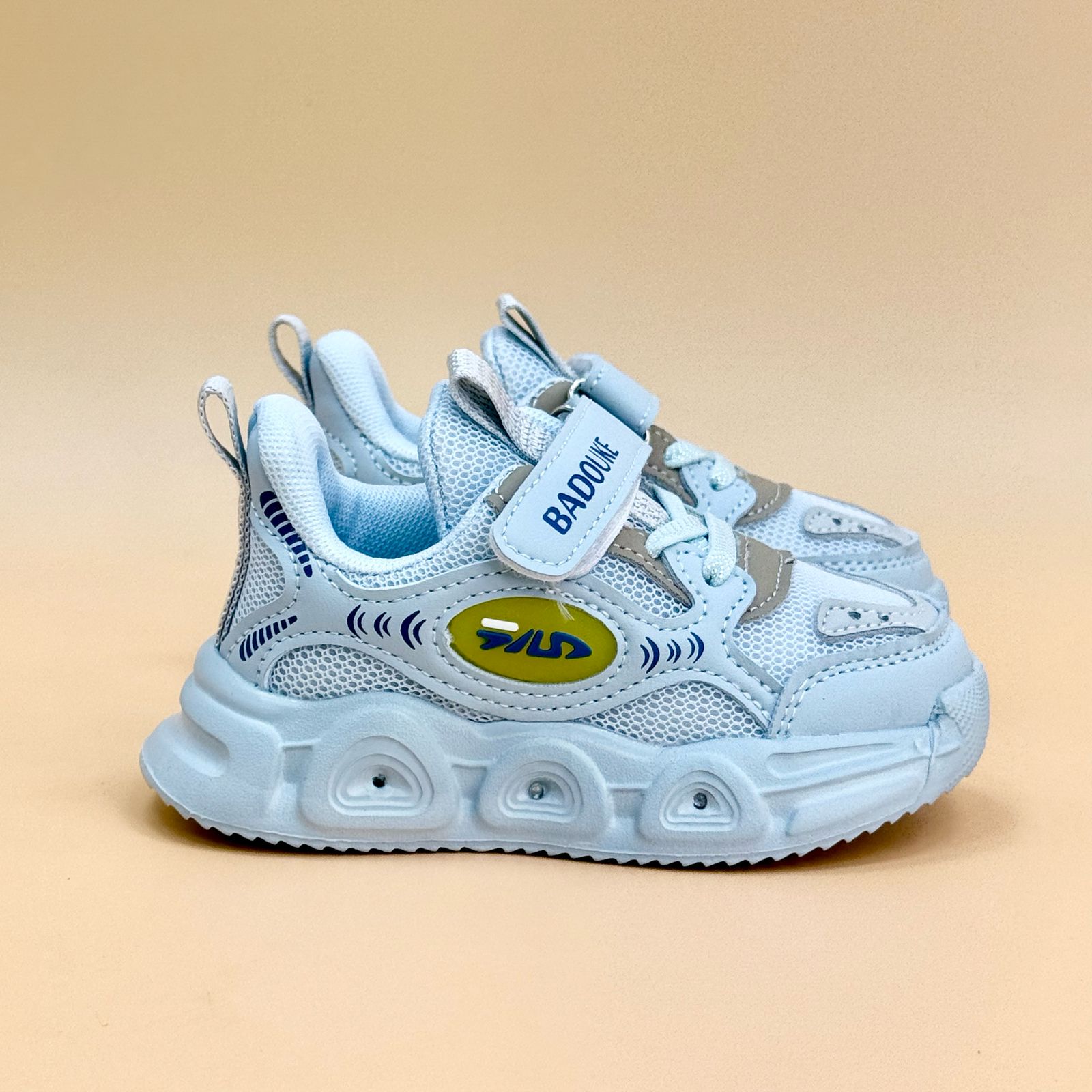 NEW , KIDS SHOES SIZE FROM 22 TO 31 K3