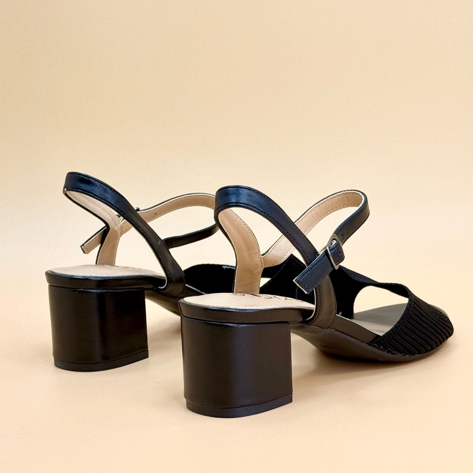 NEW , WOMEN SHOES HEELS W690