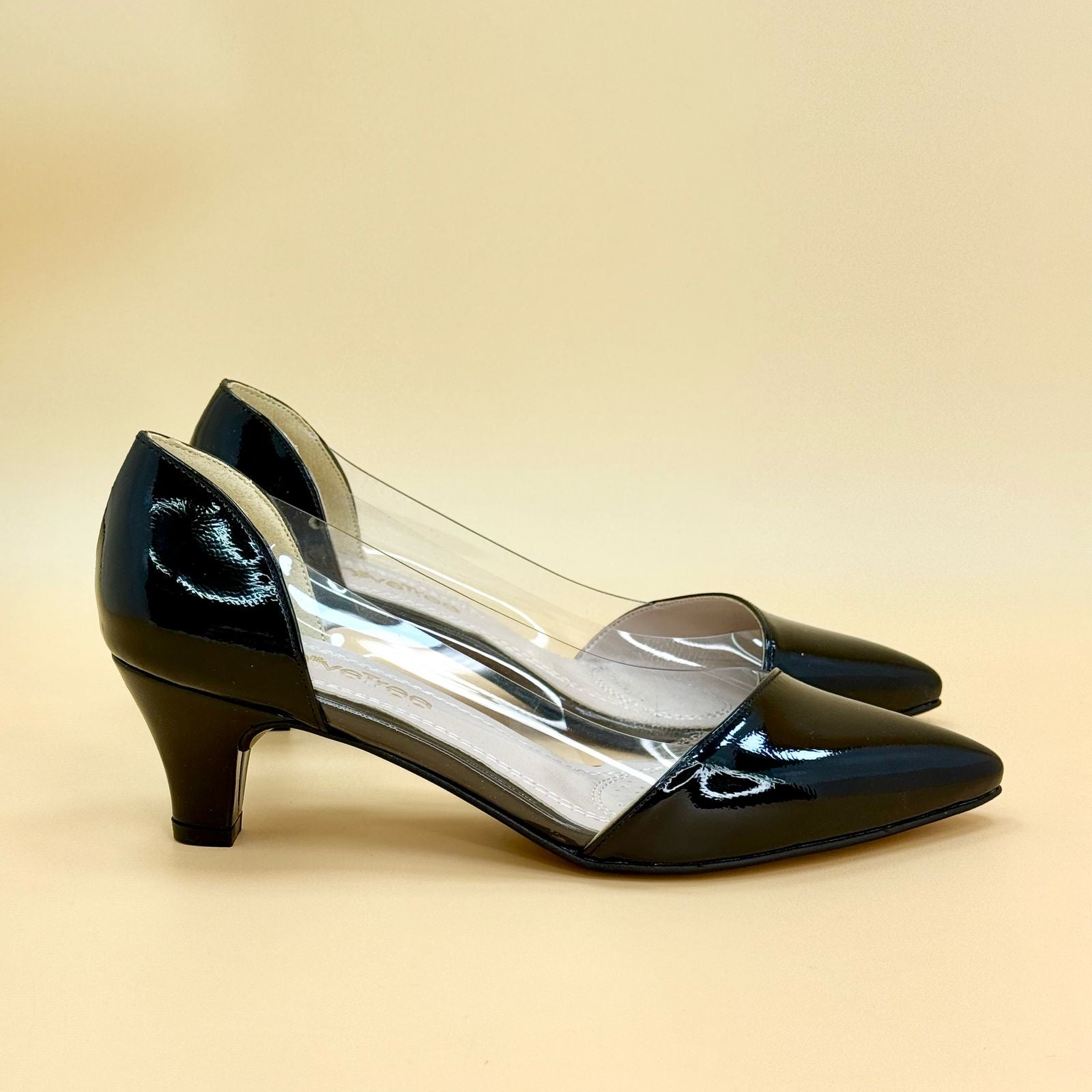 NEW , WOMEN SHOES HEELS W370