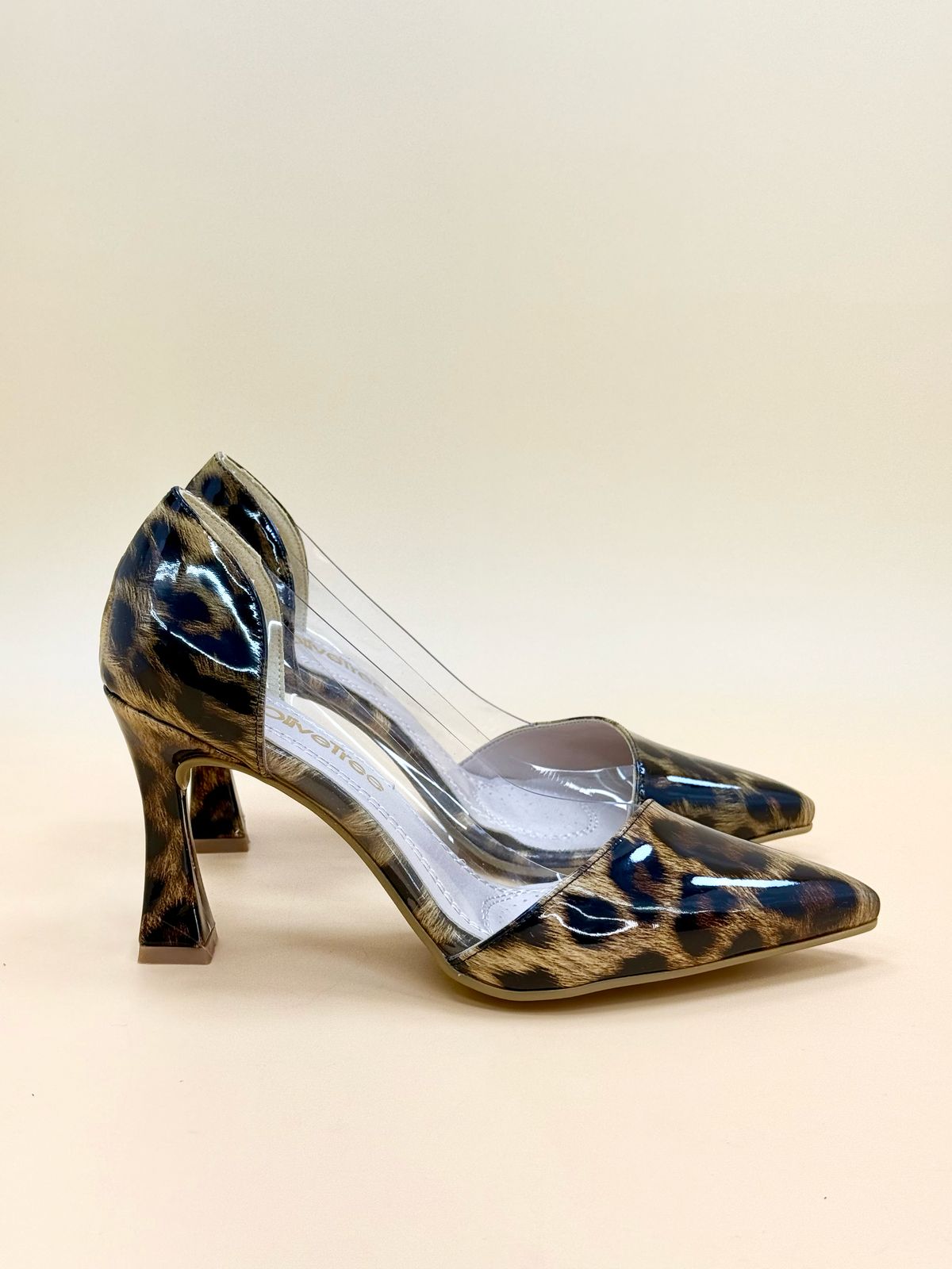 NEW , WOMEN SHOES HEELS W447