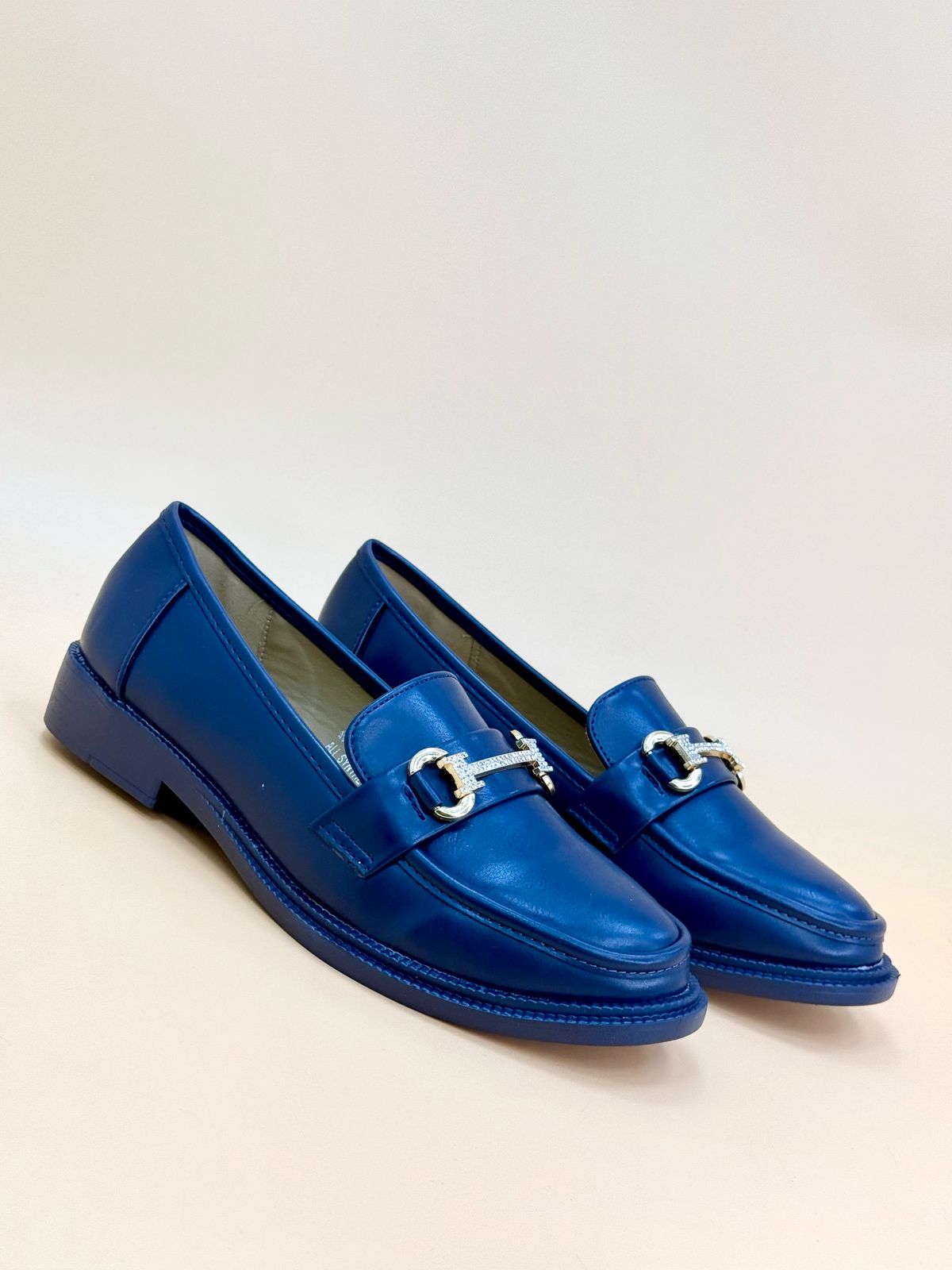 NEW , WOMEN FLAT SHOES W499
