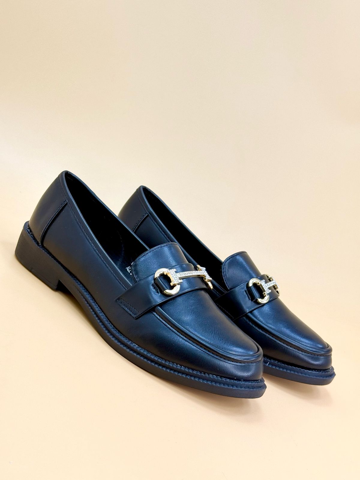 NEW , WOMEN FLAT SHOES W499