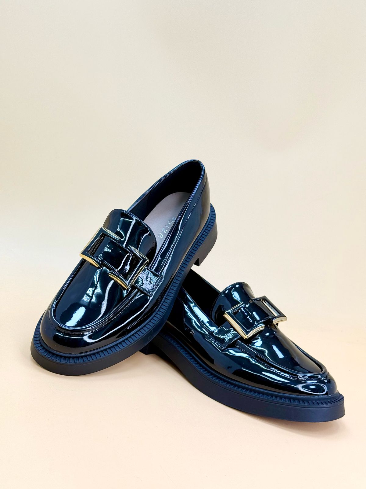 NEW , WOMEN FLAT SHOES W498