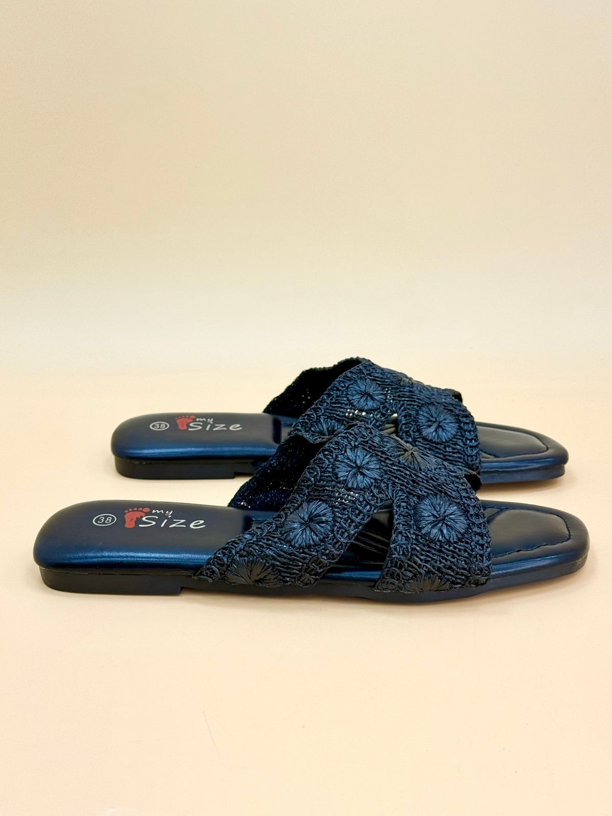 NEW , WOMEN SLIPPERS S17