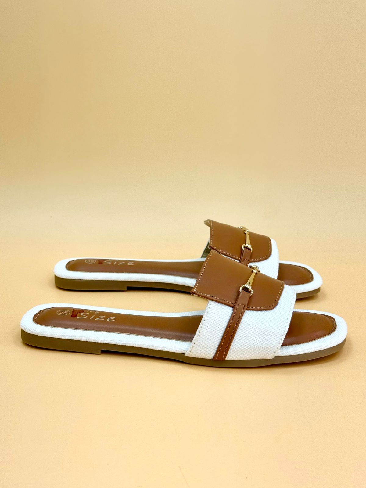 NEW , WOMEN SLIPPERS S10