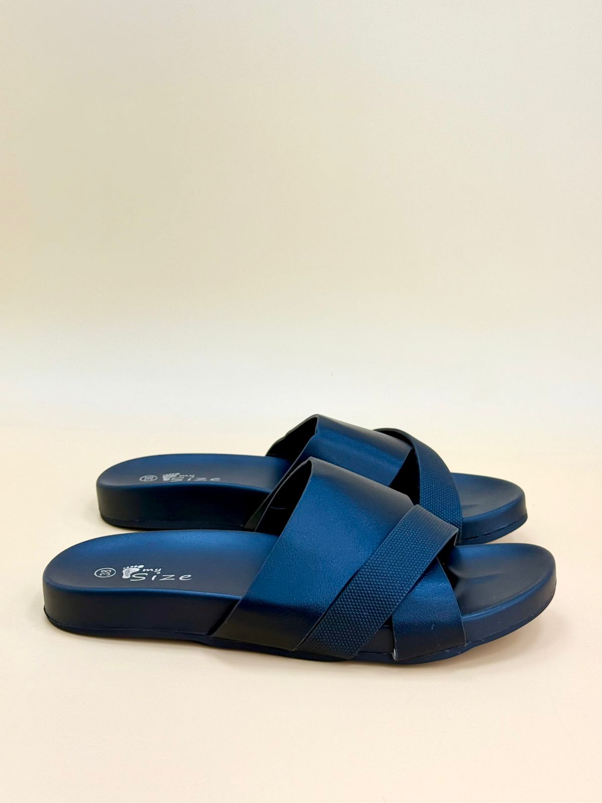 NEW , WOMEN SLIPPERS S8