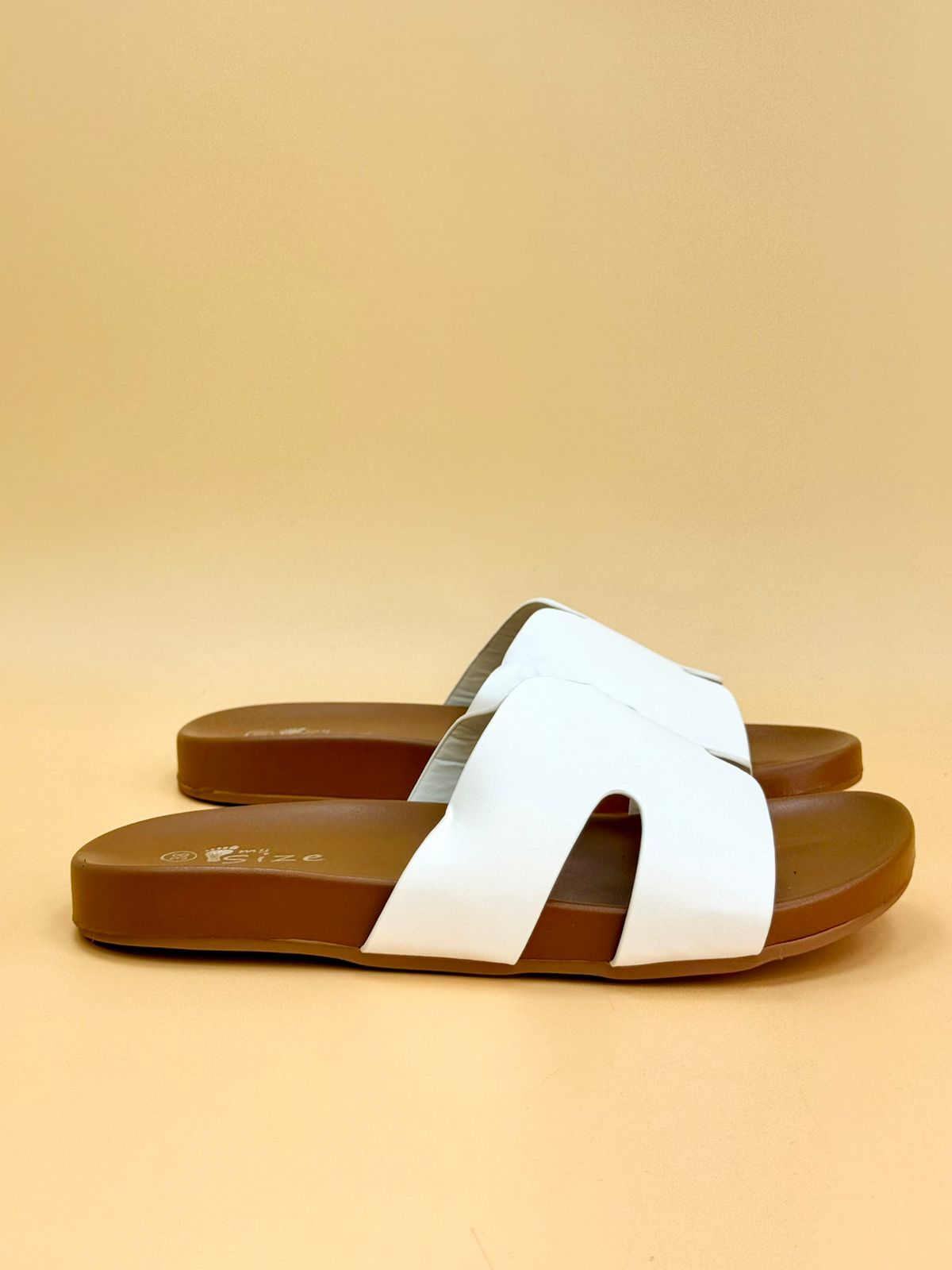 NEW , WOMEN SLIPPERS S2