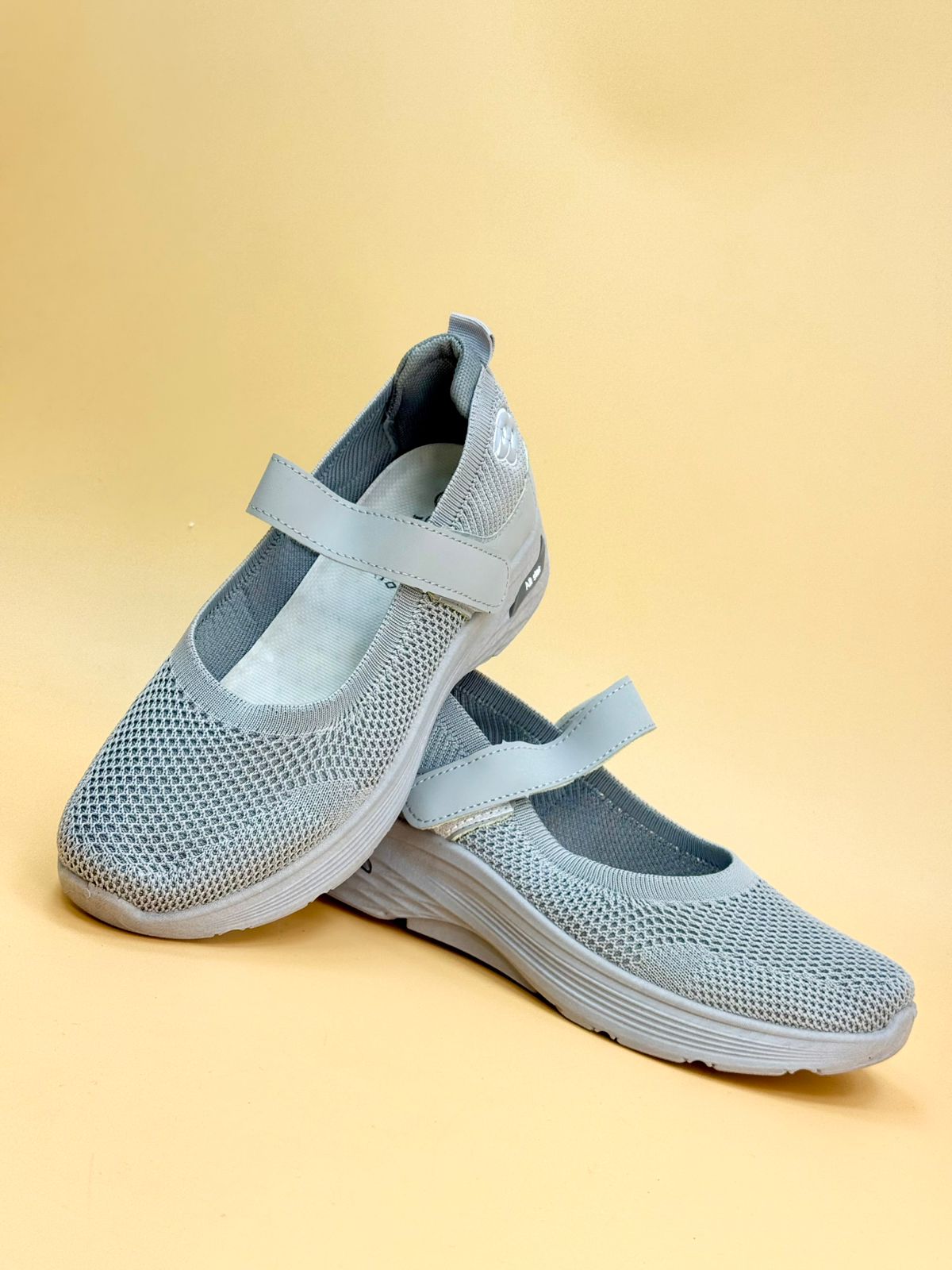 W804 WOMEN SALE