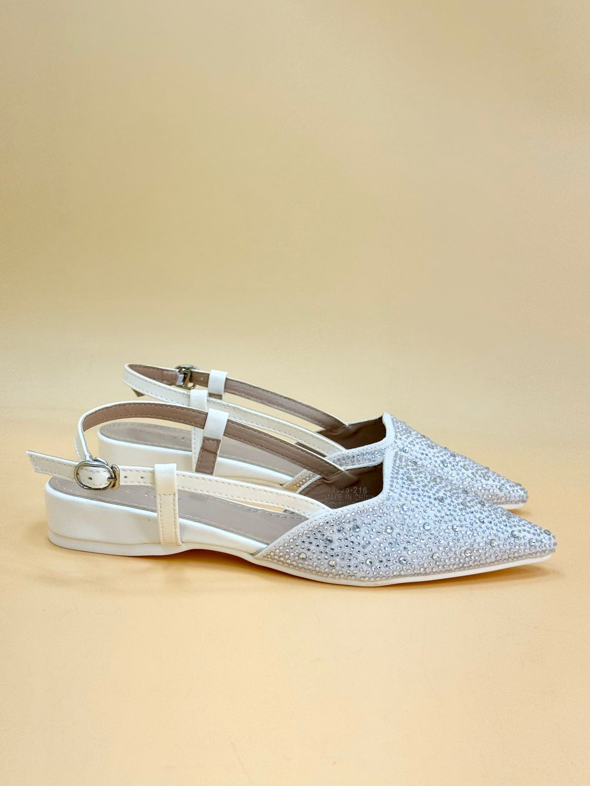 NEW , WOMEN FLAT SHOES W114