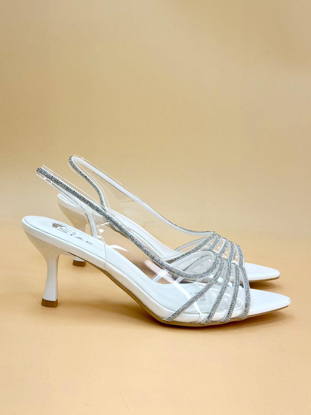 NEW , WOMEN SHOES HEELS W445