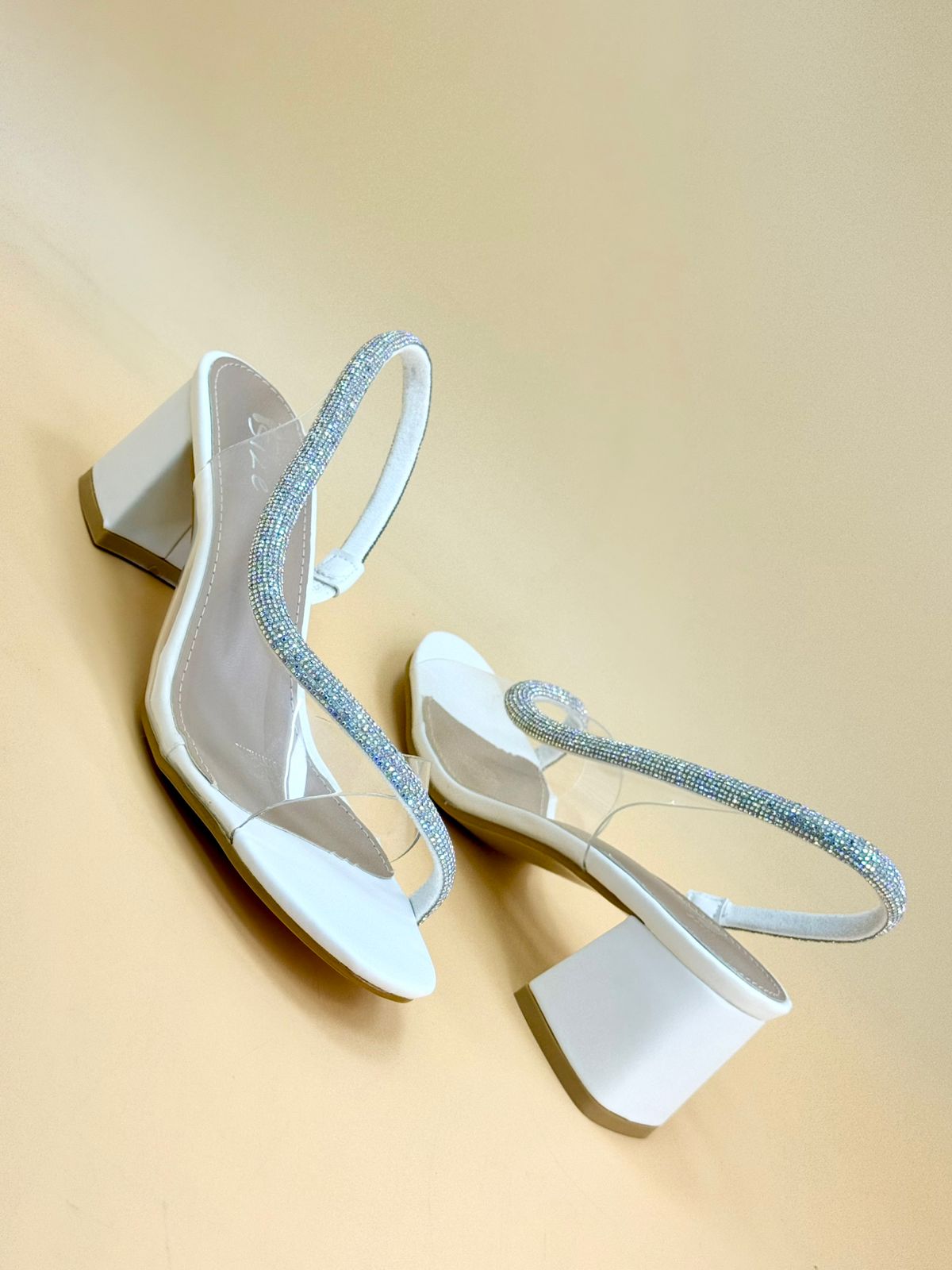 NEW , WOMEN SHOES HEELS W169