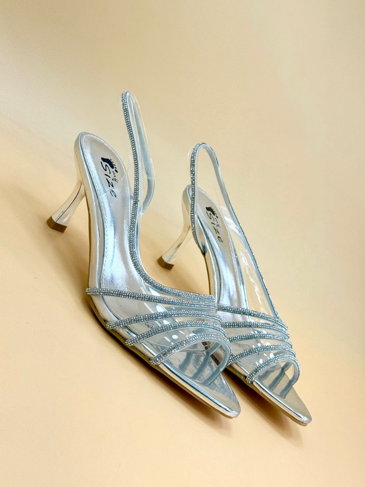 NEW , WOMEN SHOES HEELS W445