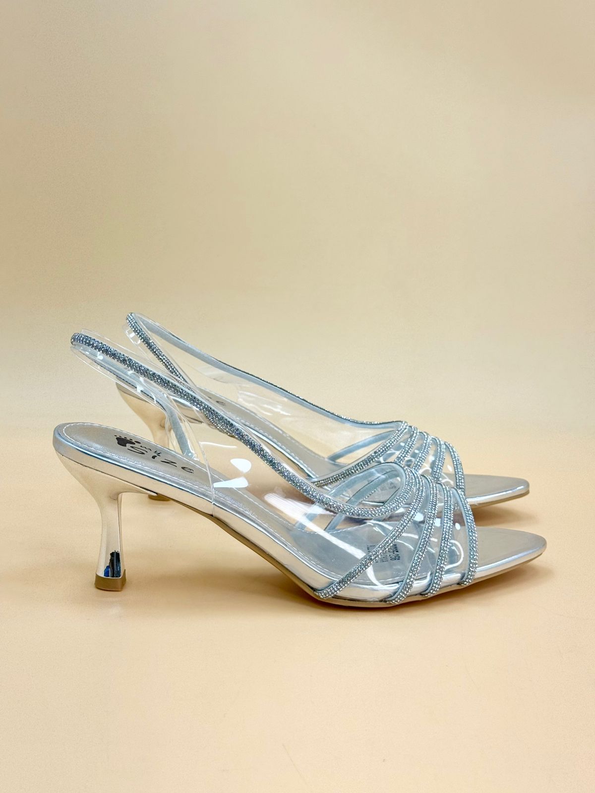 NEW , WOMEN SHOES HEELS W445