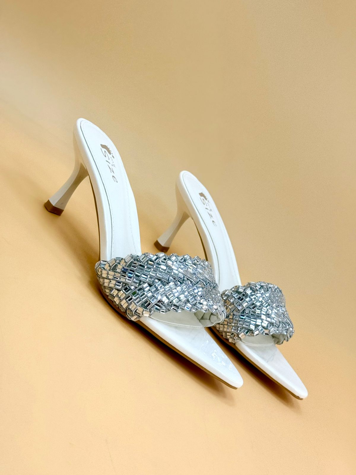 NEW , WOMEN SLIPPERS W170