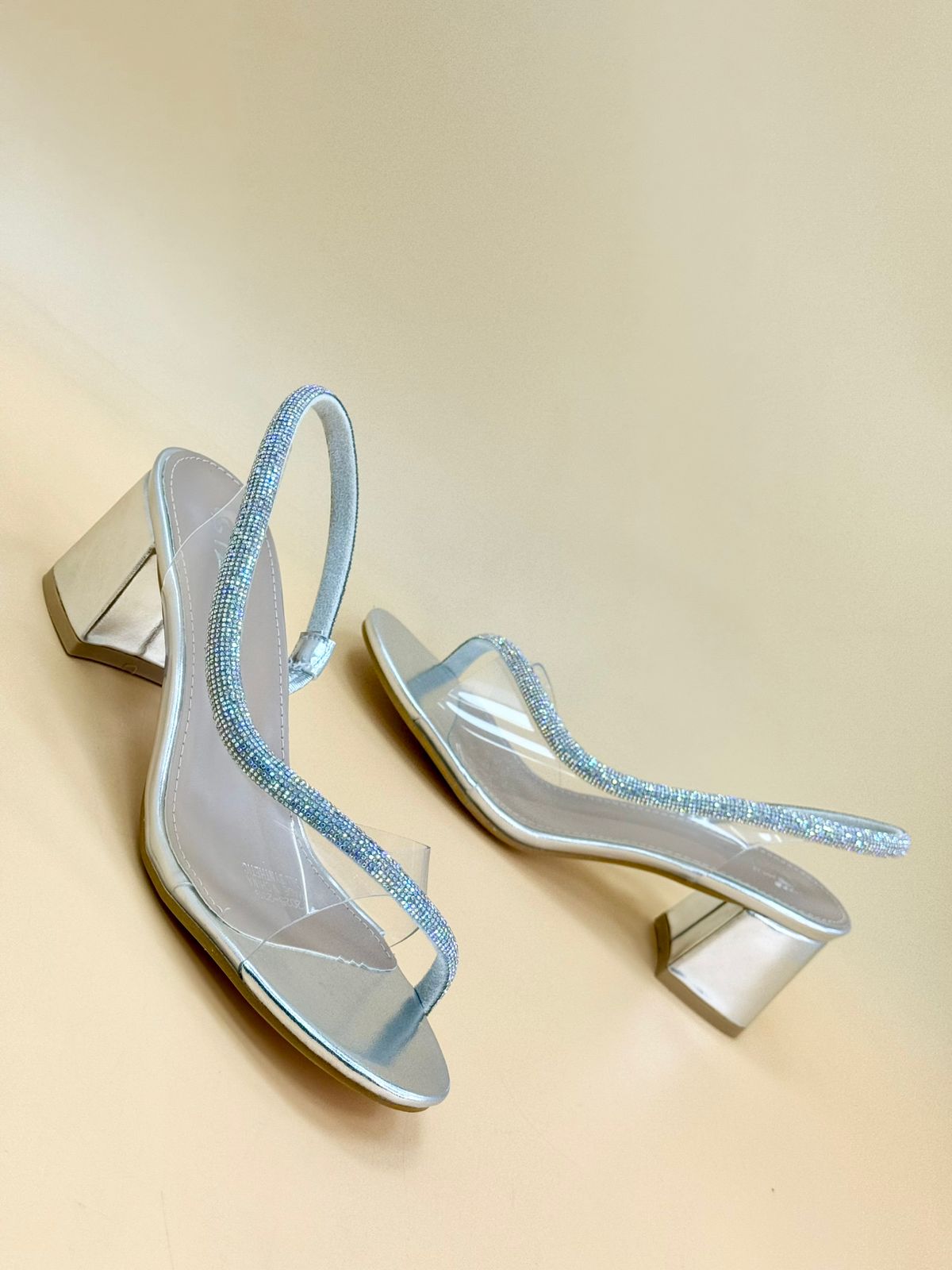 NEW , WOMEN SHOES HEELS W169