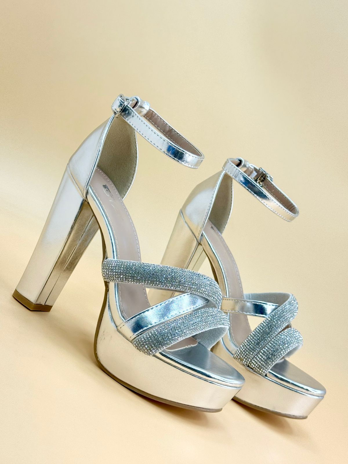 NEW , WOMEN SHOES HEELS W174