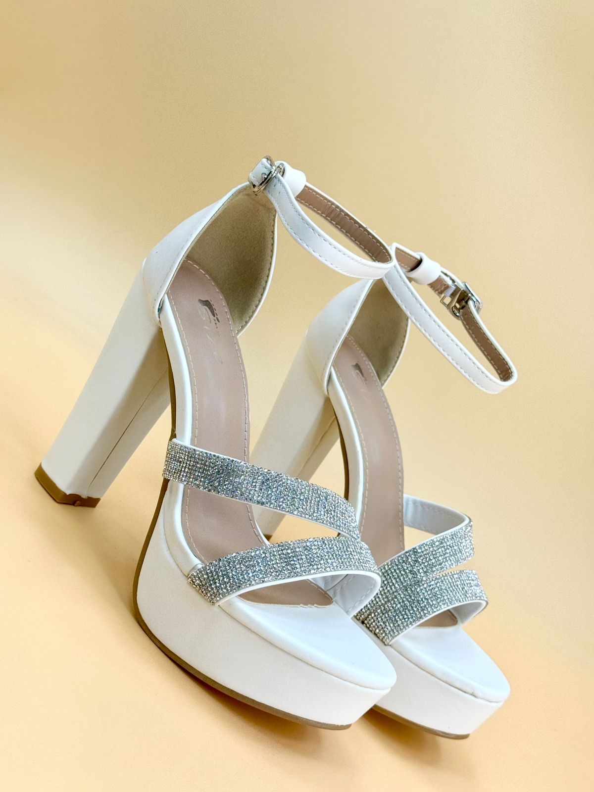 NEW , WOMEN SHOES HEELS W171