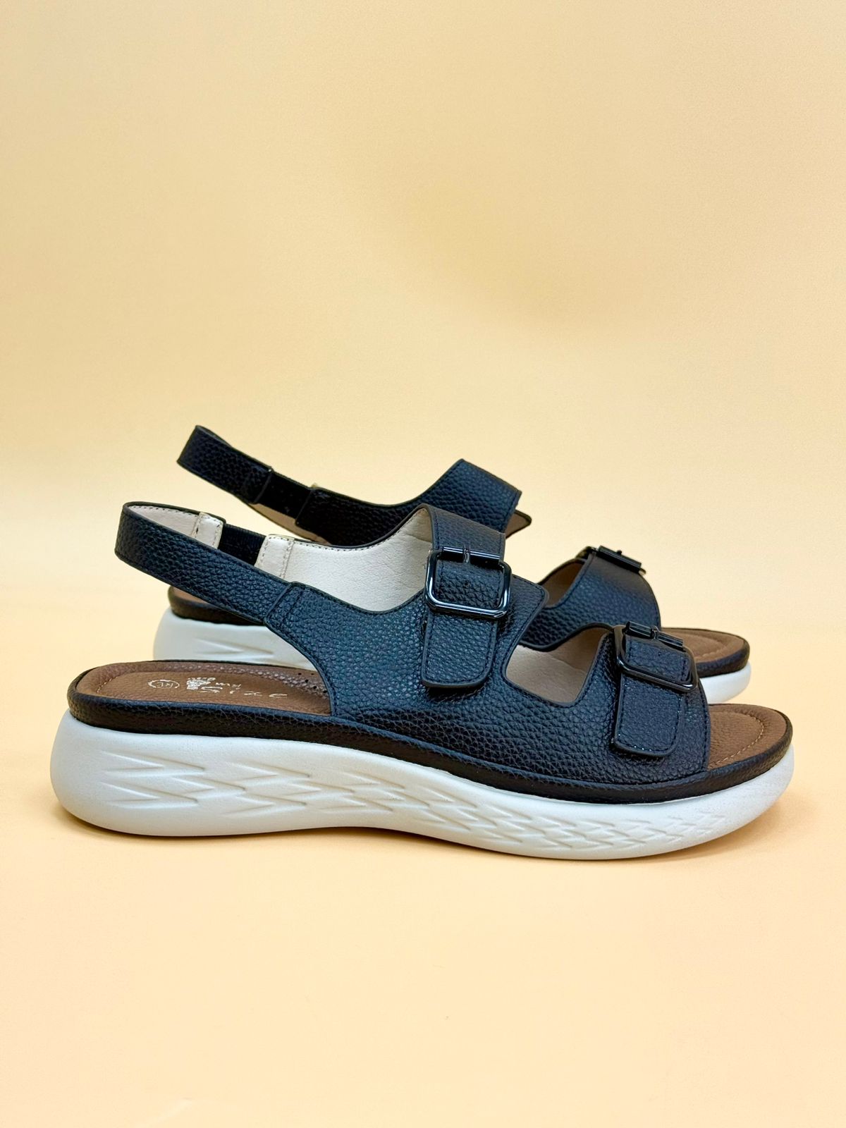 NEW , WOMEN SHOES HEELS W473