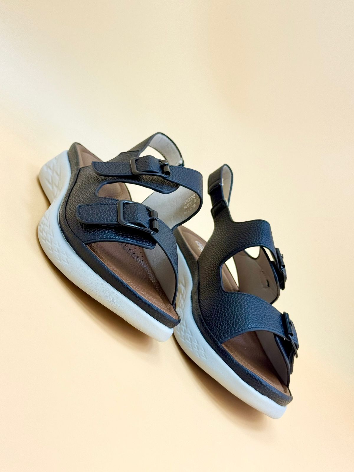 NEW , WOMEN SHOES HEELS W473