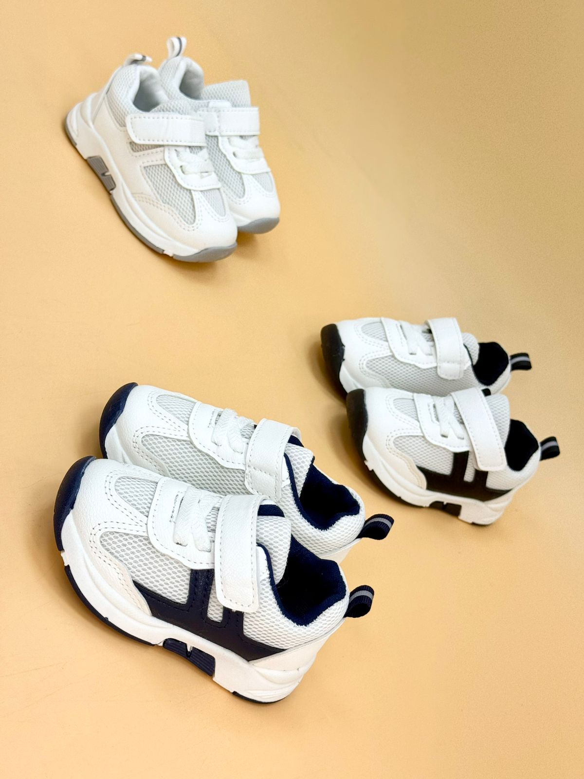 NEW , KIDS SHOES K115