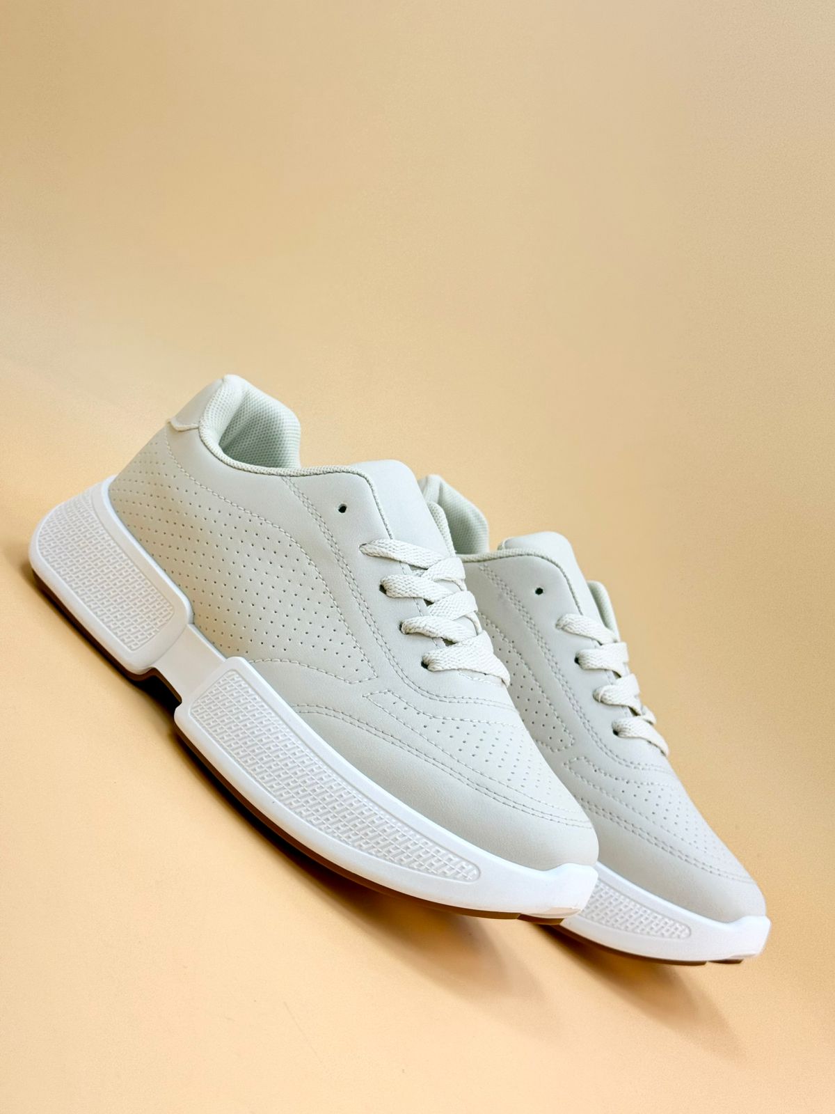 NEW , WOMEN FLAT SHOES W239