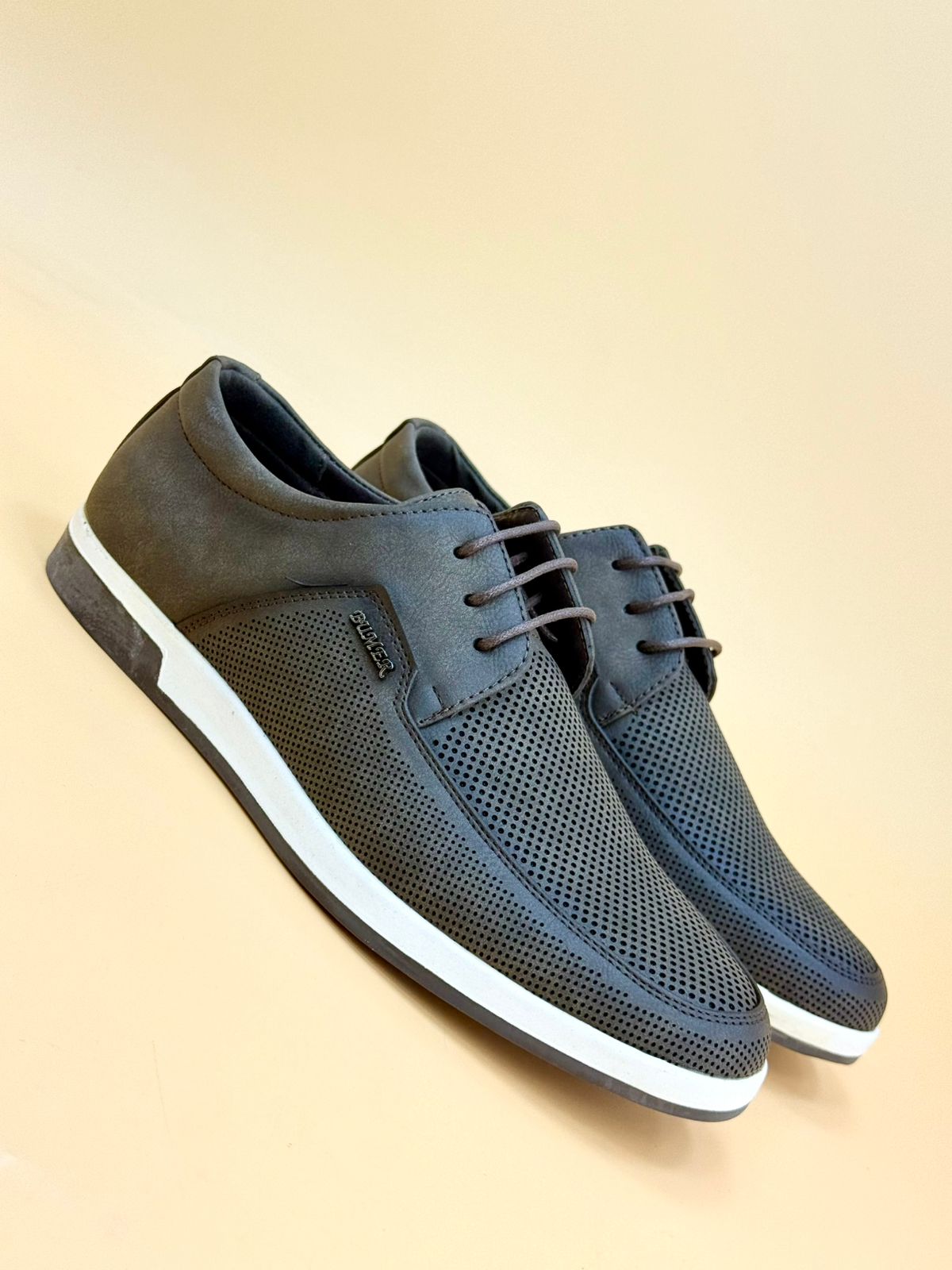 NEW , MEN SHOES M959