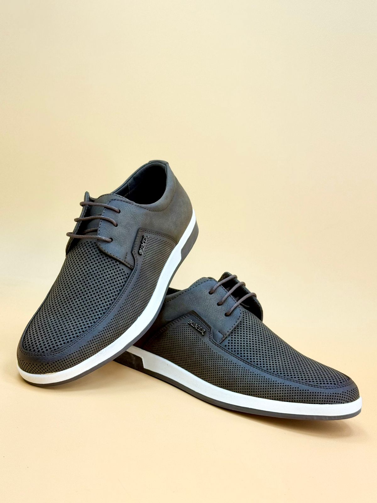 NEW , MEN SHOES M959
