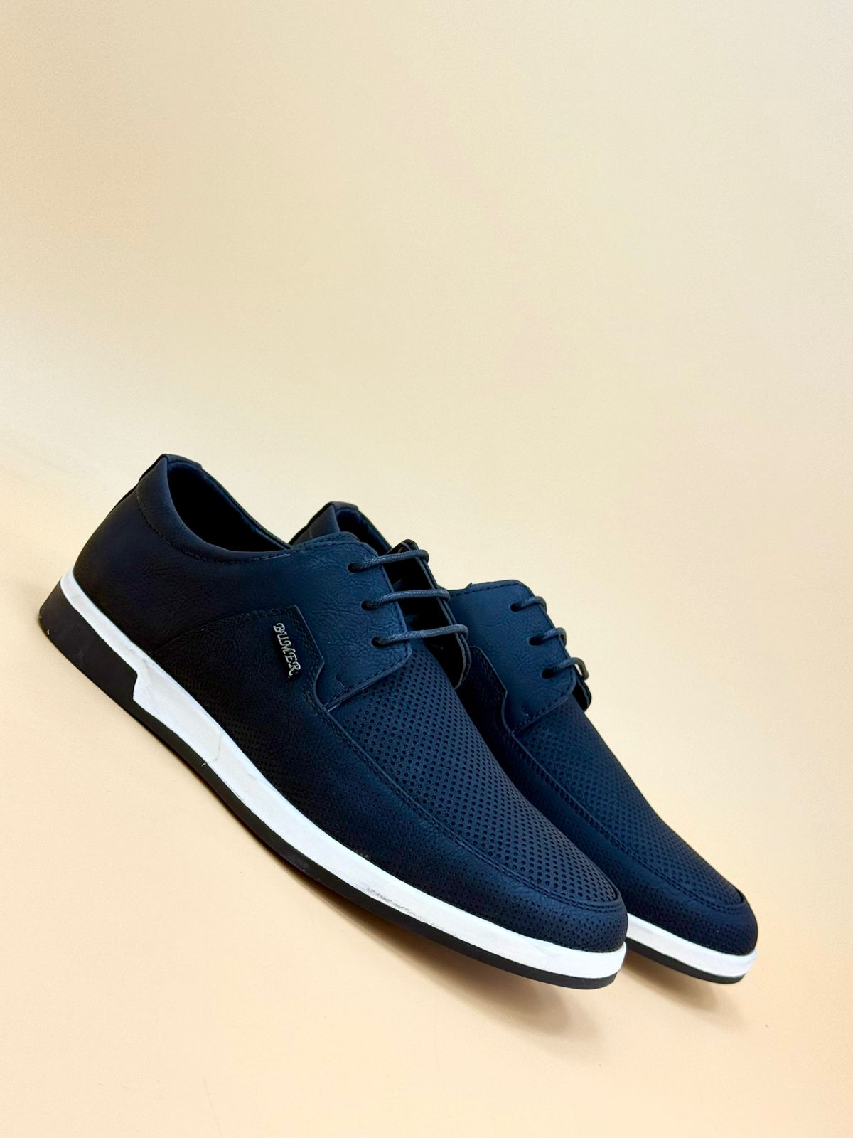NEW , MEN SHOES M959