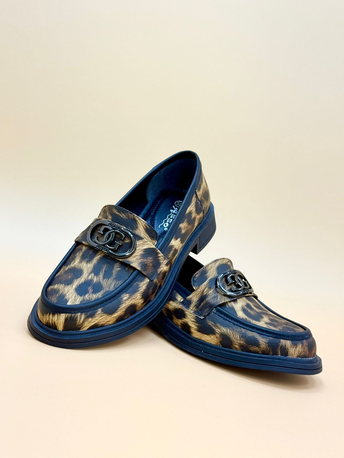 NEW , WOMEN FLAT SHOES W290