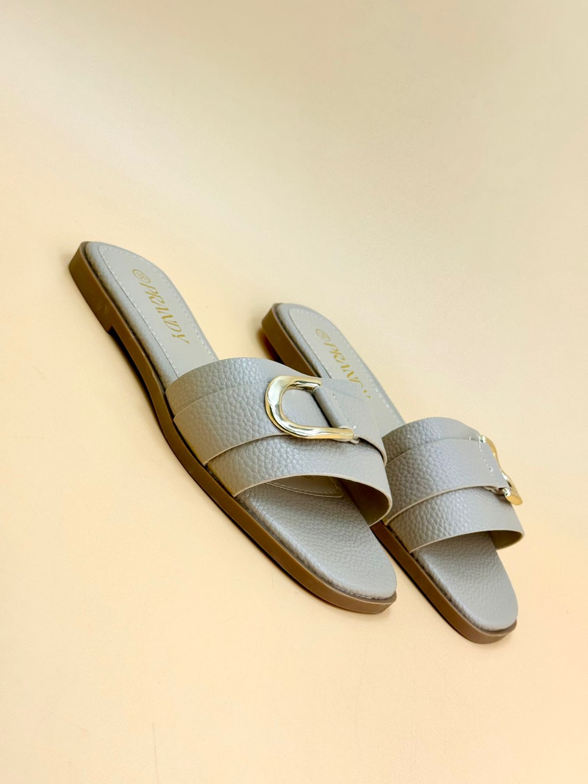 NEW , WOMEN SLIPPERS S25