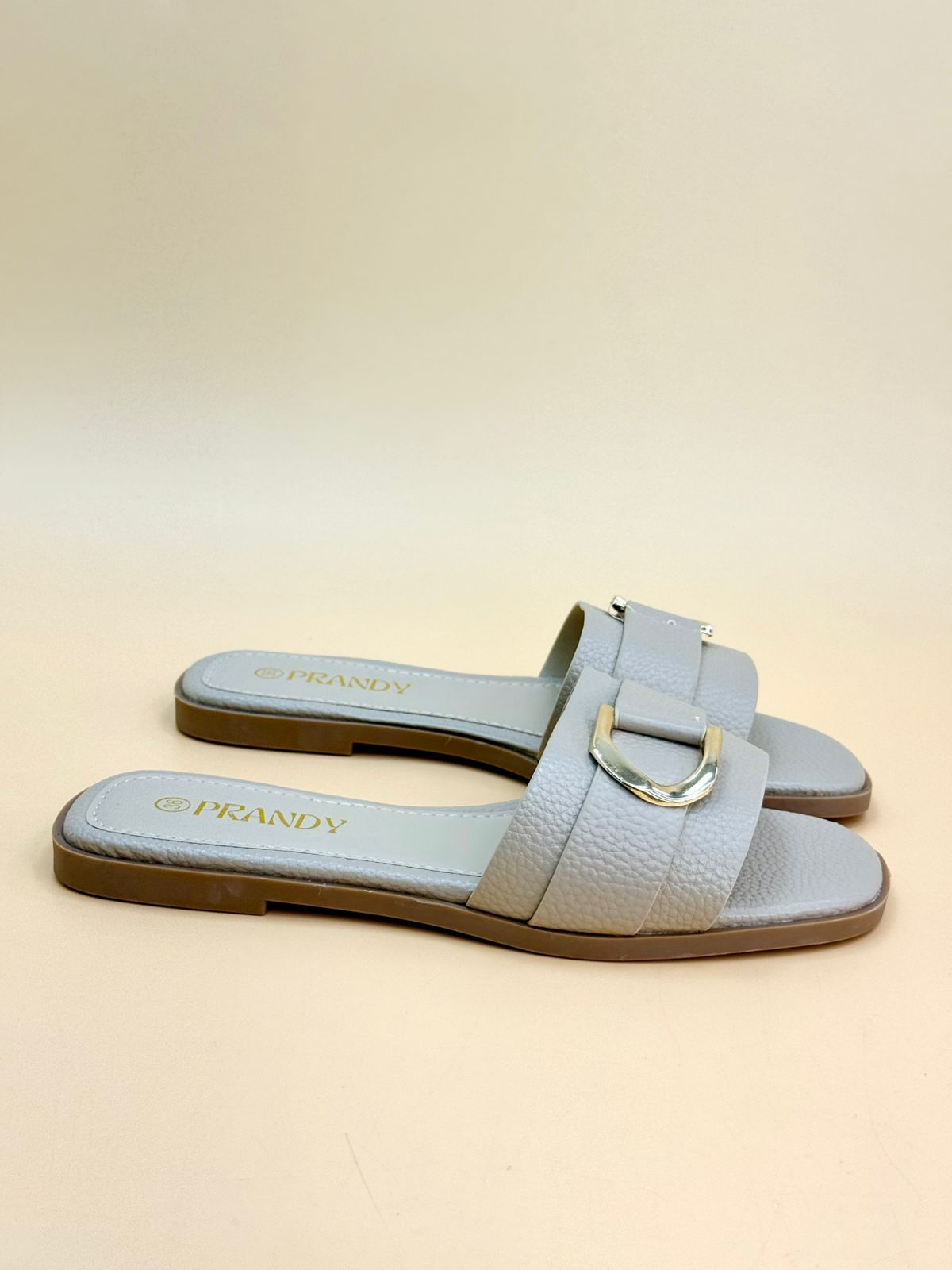 NEW , WOMEN SLIPPERS S25