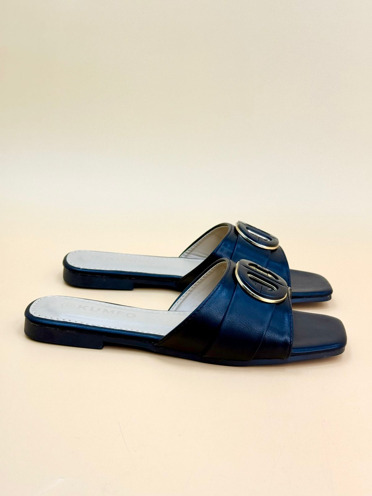 NEW , WOMEN SLIPPERS S26