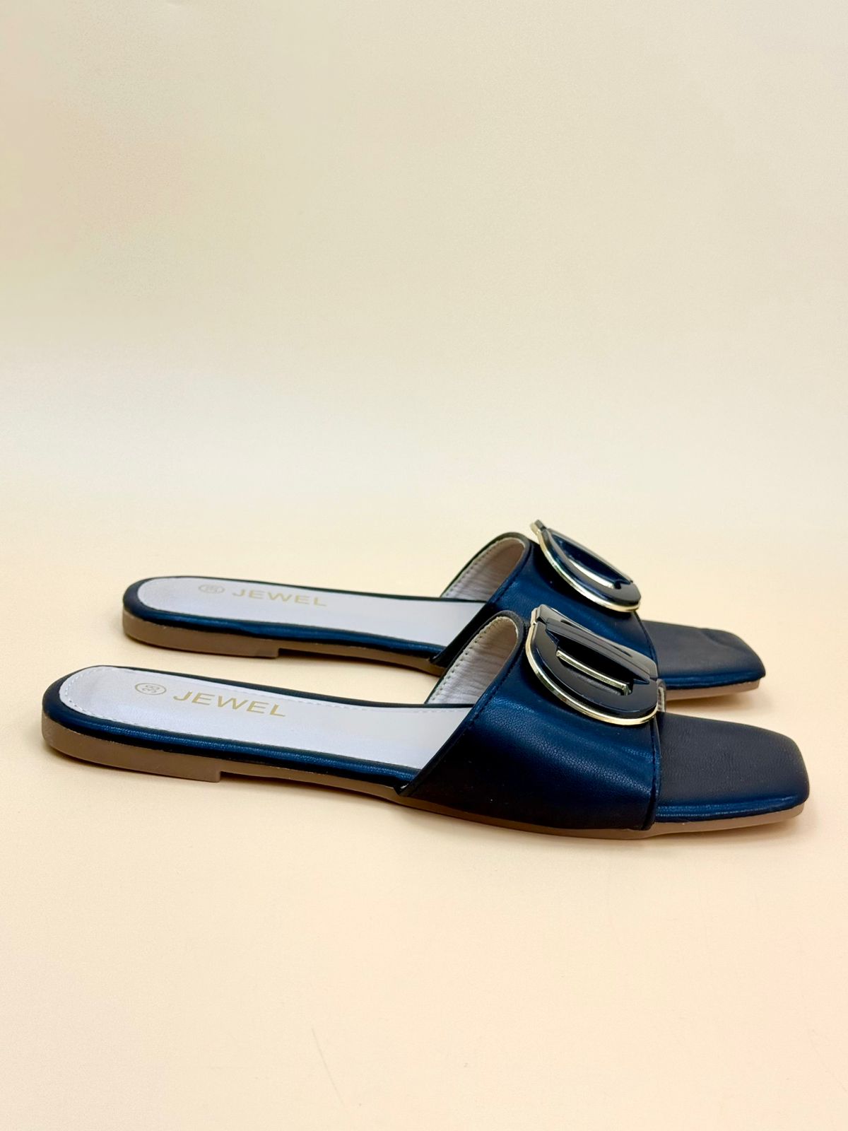NEW , WOMEN SLIPPERS S24