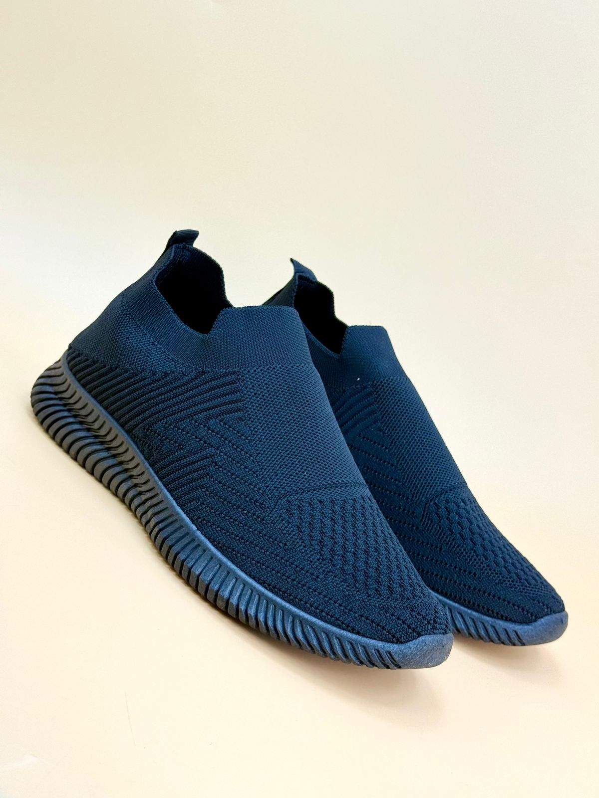 MEN SALE SIZE FROM 41 TO 45 M11