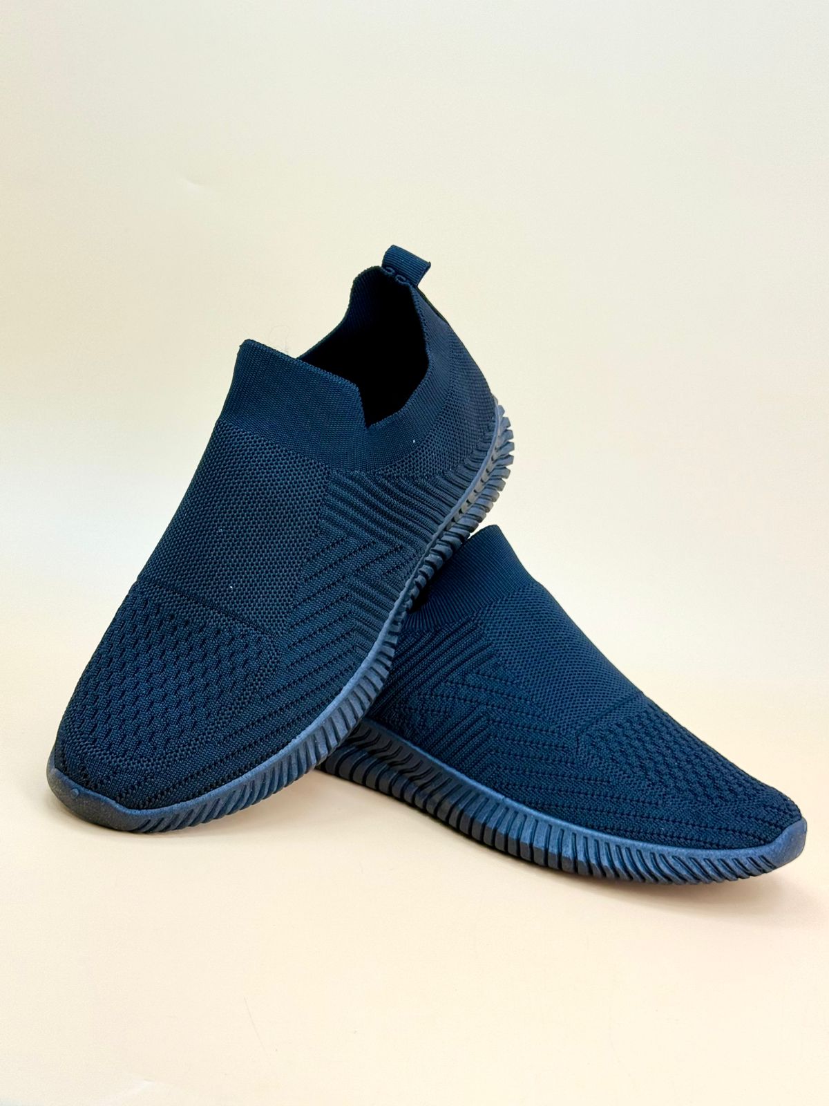 MEN SALE SIZE FROM 41 TO 45 M11