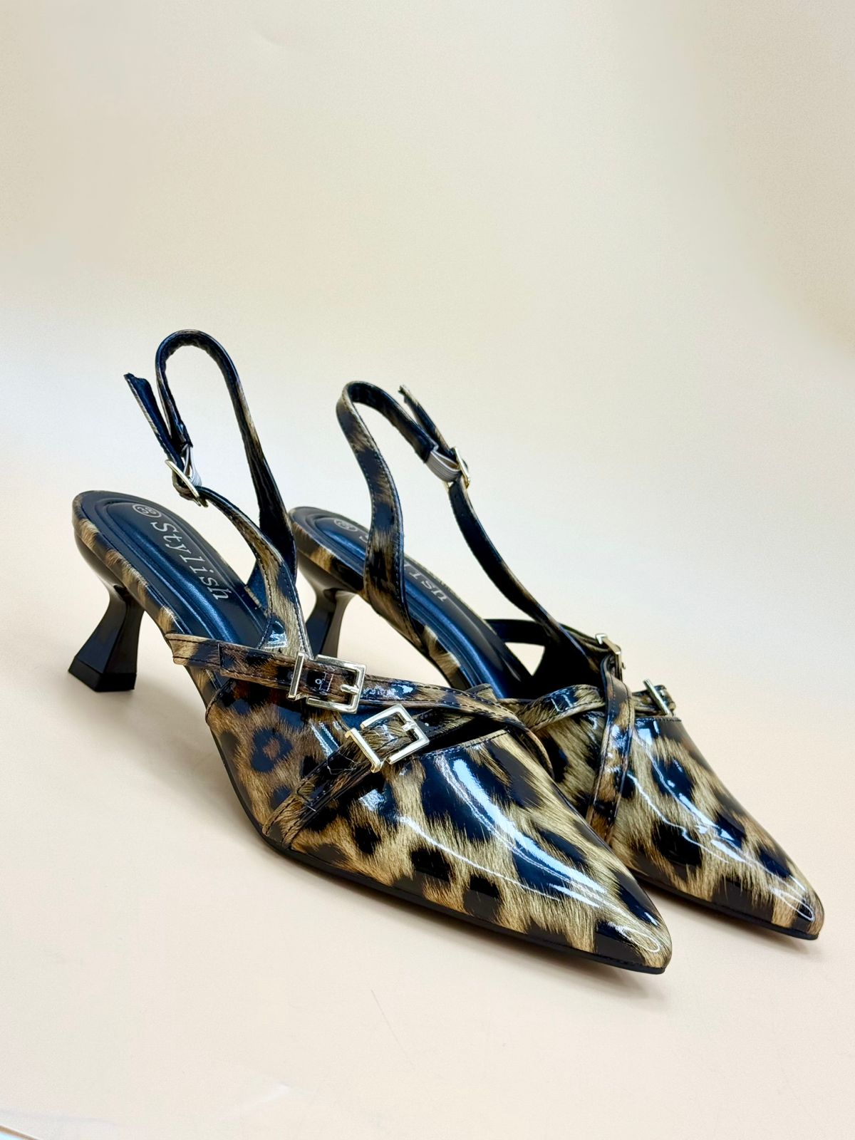 NEW , WOMEN SHOES HEELS W143