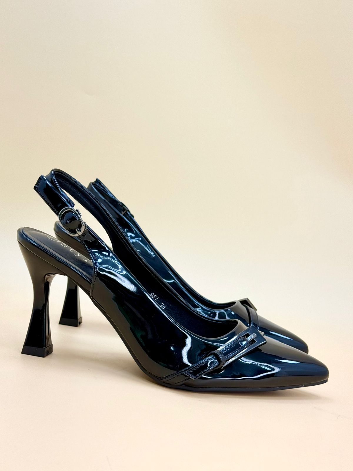 NEW , WOMEN SHOES HEELS W148