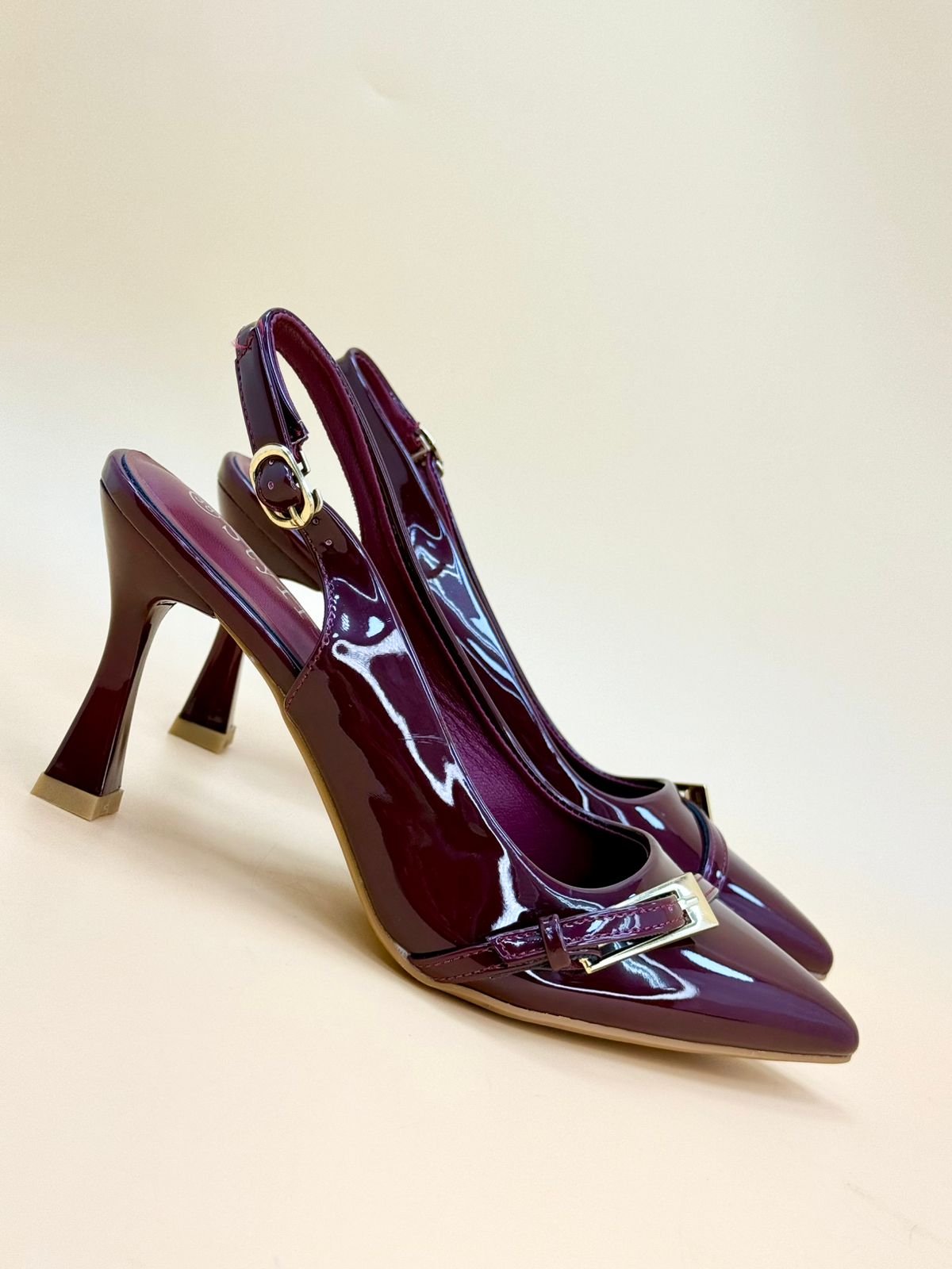 NEW , WOMEN SHOES HEELS W148