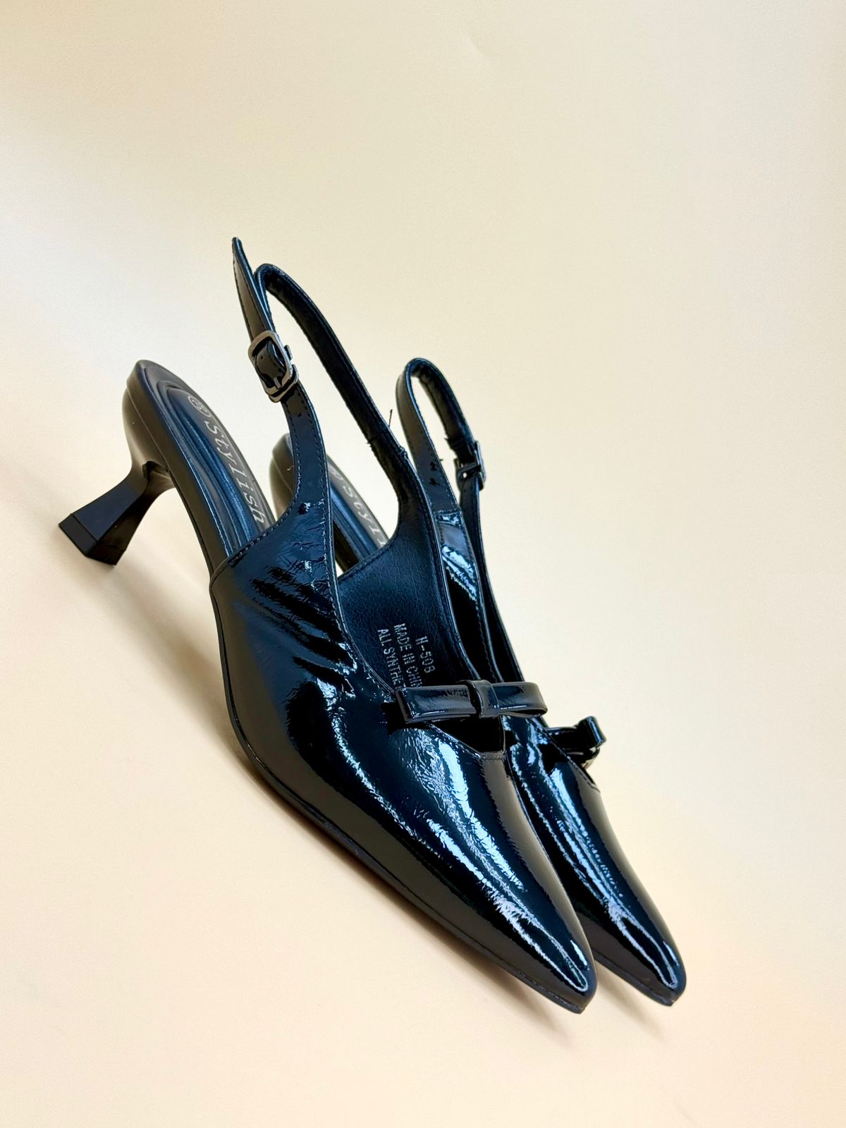 NEW , WOMEN SHOES HEELS W145