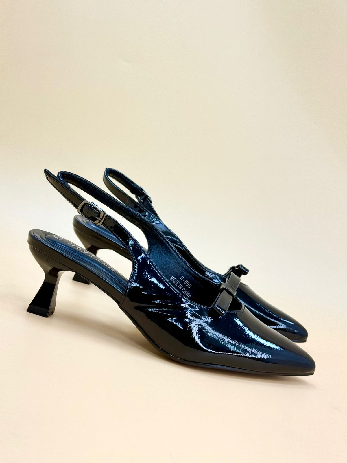 NEW , WOMEN SHOES HEELS W145