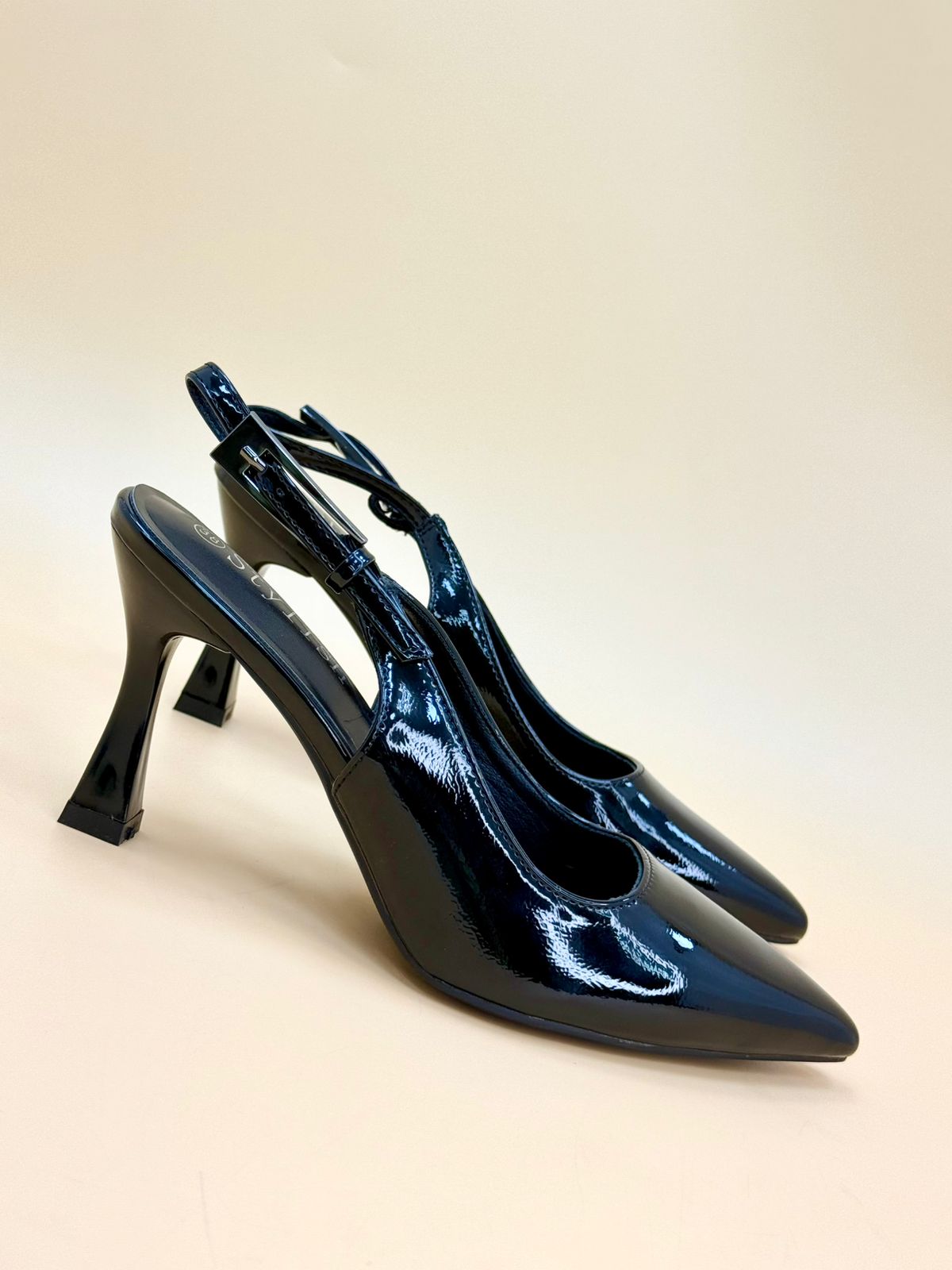 NEW , WOMEN SHOES HEELS W146