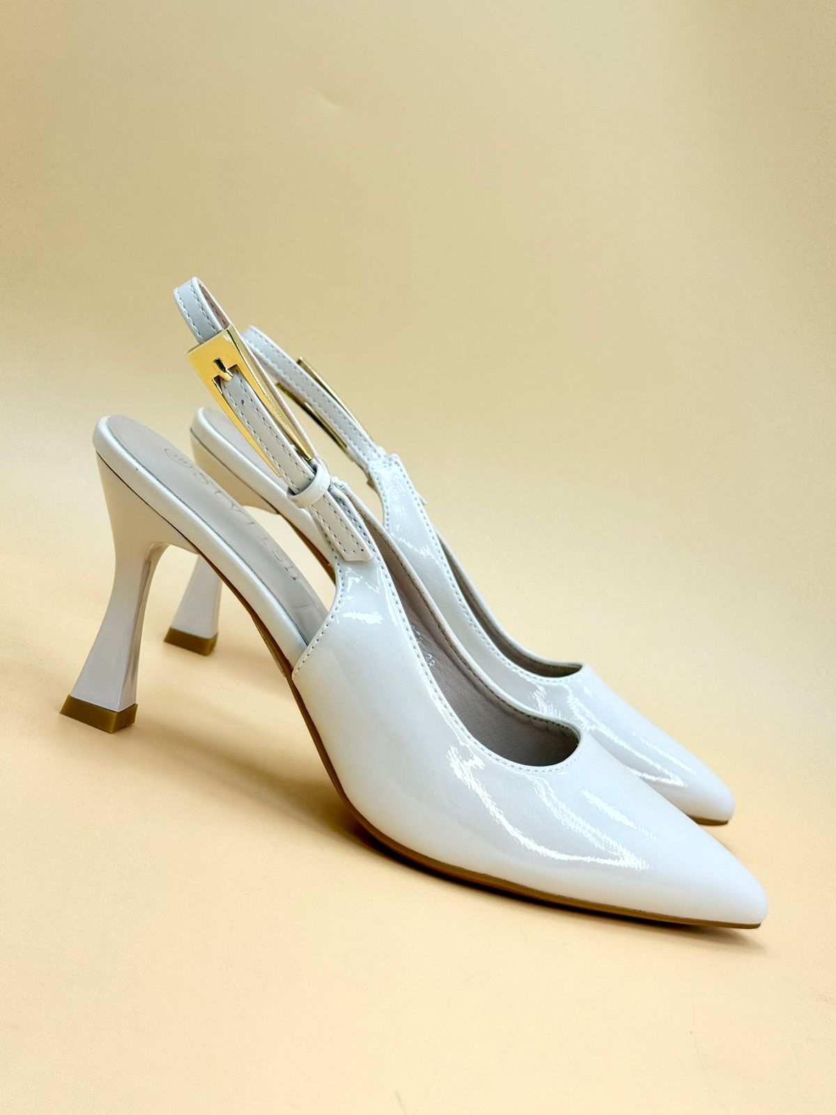 NEW , WOMEN SHOES HEELS W146