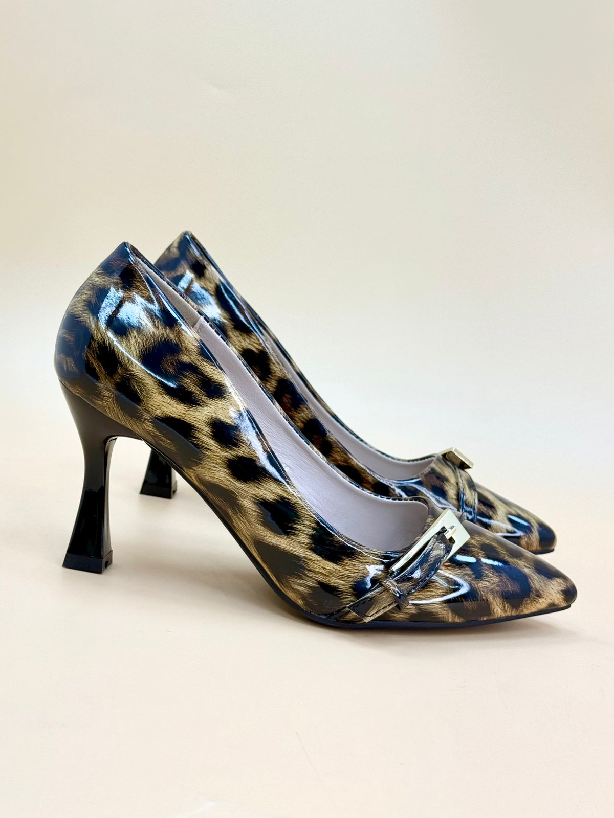 NEW , WOMEN SHOES HEELS W149
